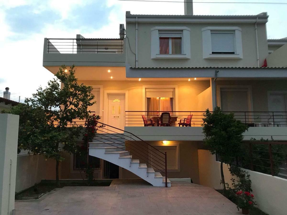 Amazing House In Kiato Near The Beach Kiáton Exterior foto